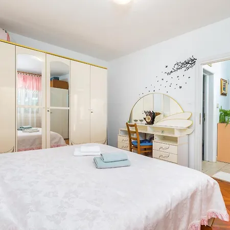 Milena Apartment Pula